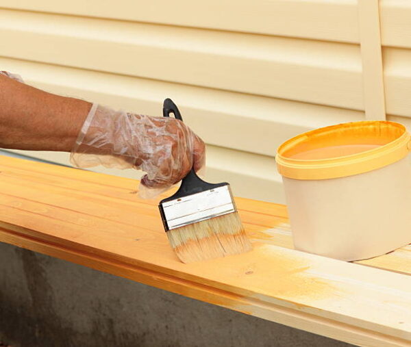 How to choose the right oil finish for your wooden furniture?