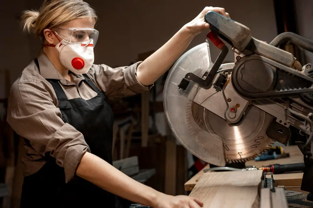 What is a 40-tooth saw blade used for?