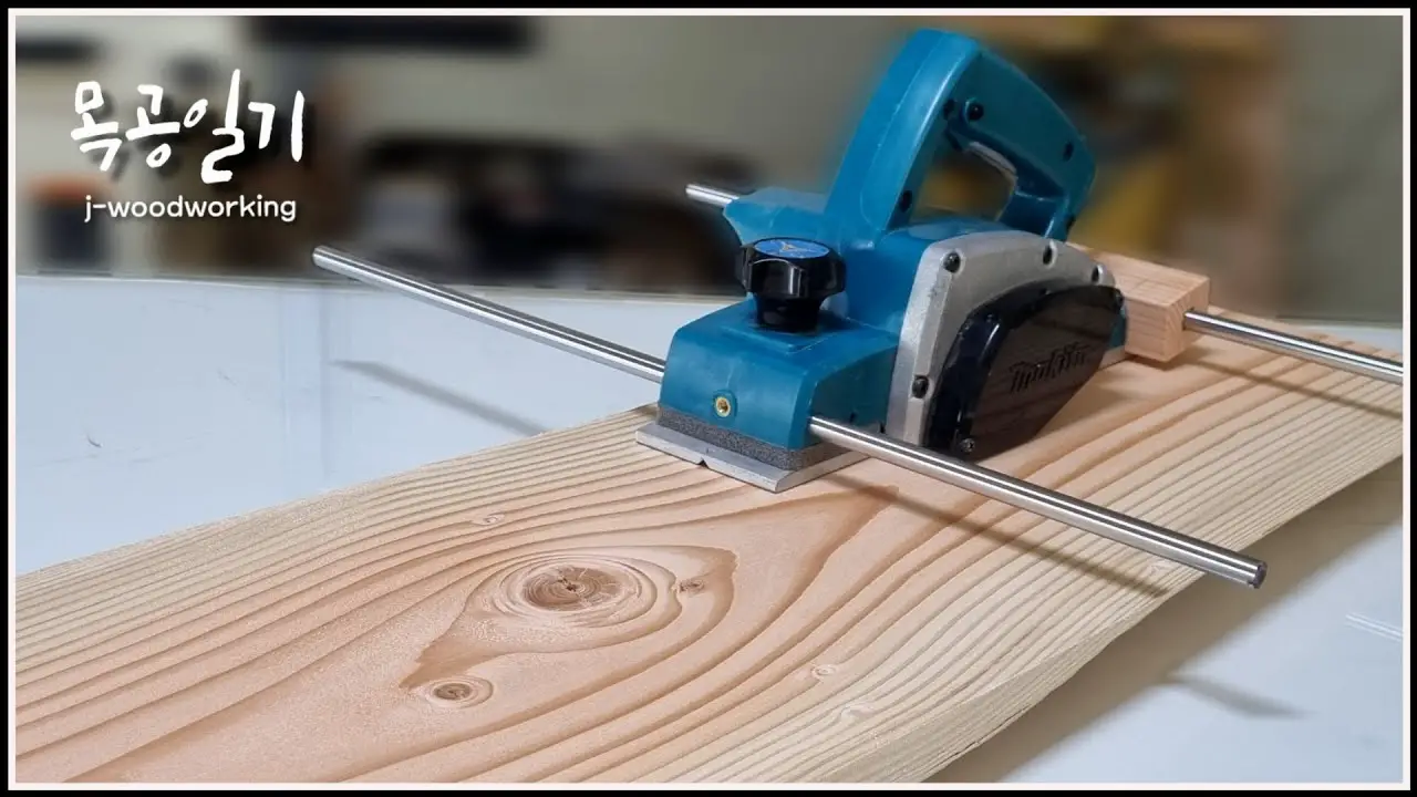 How to Use an Electric Hand Planer